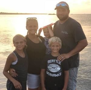 Meet your Posher, Lesly